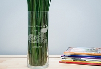 Именная ваза с гравировкой "Павлин"
