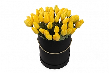 Букет 51 тюльпан в черной шляпной коробке, желтые