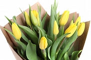 Букет 15 тюльпанов в крафтовой бумаге, желтые